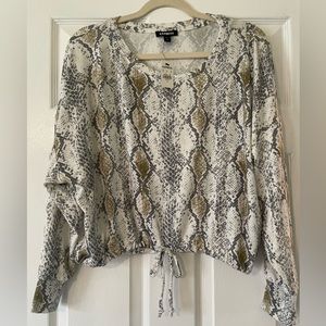NWT Express Snakeskin Print Scoopneck Sweater, Size Small